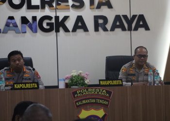 Vicon diikuti secara virtual melalui Aula Rupatama Mapolresta Palangka Raya, Jalan Tjilik Riwut Km. 3,5, Kota Palangka Raya, Kalimantan Tengah, yang dihadiri oleh Kapolresta, Kombes Pol. Dedy Supriadi, S.I.K., M.H. beserta Wakapolresta, para Pejabat Utama (PJU) dan Perwira.