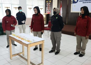 Seksi Kedokteran dan Kesehatan (Sidokkes) Polresta Palangka Raya melaksanakan kegiatan pemeriksaan urin di Lapas Perempuan Kelas IIA Kota Palangka Raya, Jumat (4/7/2025).