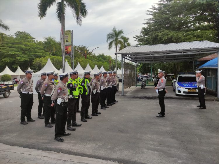 Pengamanan dan pengaturan lalu lintas (pamturlalin) pun akan dilakukan oleh Satlantas Polresta yang diawali dengan digelarnya apel kesiapan di Pos Polisi (Pospol) Bundaran Besar Kota Palangka Raya, Kalimantan Tengah, Sabtu (5/7/2025) sore.