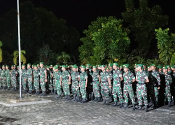 Komandan Kodim 1016/Palangka Raya Kolonel Arh Jimmy Hutapea ,S.E., M.I.Pol dalam hal ini diwakili Kasdim, didampingi Pabung 1016/Plk dan beberapa perwira staf, serta Danramil setempat, menyambut sebanyak 113 personel baru gelombang I Batalyon Infanteri Teritorial Pembangunan (Yonif TP) 830/Isen Mulang di Marshaling Area jalan Tjilik Riwut Km.30 Kelurahan Banturung Kecamatan Bukit Batu ,Wilayah Kodim 1016/Palangka Raya pada Minggu malam (6/7/25).