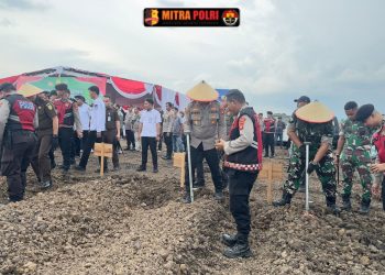 Kegiatan penanaman jagung secara serentak kuartal III digelar di seluruh wilayah Indonesia, termasuk di Desa Muara Baru, Kecamatan Pemulutan, Kabupaten Ogan Ilir.