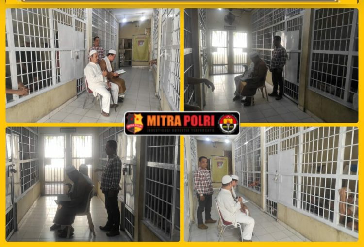 Polres Ogan Ilir melalui Satuan Tahanan dan Barang Bukti (Sat Tahti) melaksanakan kegiatan Bimbingan Rohani dan Mental (Binrohtal) di Rutan Polres Ogan Ilir pada Kamis, 10 Juli 2025.