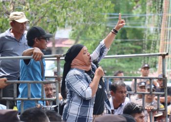 Aktivis perempuan Aceh, Yulindawati