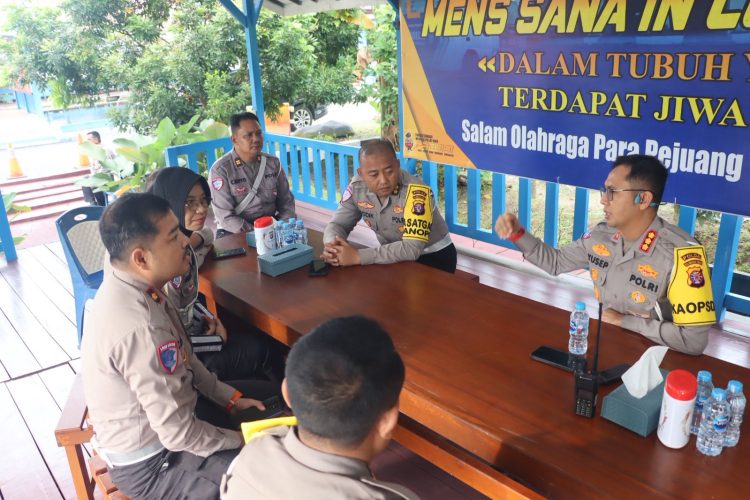 Direktorat Lalu Lintas Polda Kalimantan Tengah menggelar kegiatan Coffee Morning bersama pejabat utama Ditlantas Polda Kalteng yang dilaksanakan di Saung Kolam Ditlantas, Rabu (16/7/2025) pagi.