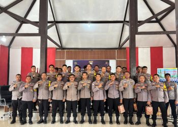 Ditbinmas Polda Kalteng melalui Kasilatpuan Subditbhabinkamtibmas AKP Budi Santoso melakukan pembinaan kepada bhabinkamtibmas di Polres Lamandau, Rabu (16/7/2025).