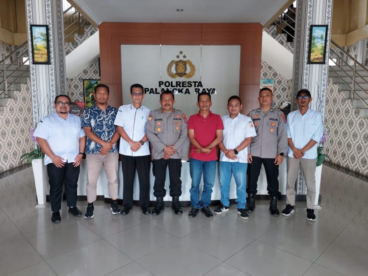 Polresta Palangka Raya menerima kunjungan audiensi dari Badan Pengawas Pemilu (Bawaslu) Kota Palangka Raya, di Command Center Mako Polresta Jl. Tjilik Riwut Km 3,5.