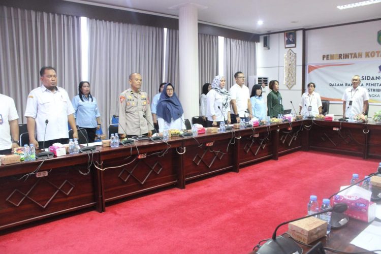 Polresta Palangka Raya diwakili oleh Kasubagdalops Bag Ops Ipda Omar Rustafa yang hadir mewakili Kabag Ops. Kamis 17/7/2025.
