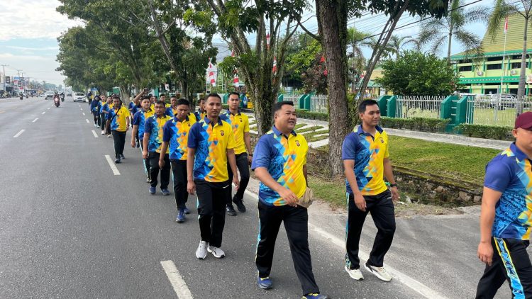 olahraga pagi setelah pelaksanaan apel pagi kesatuan pada lapangan Mapolresta Palangka Raya, Jalan Tjilik Riwut Km. 3,5, Kota Palangka Raya, Kalimantan Tengah, Jumat (18/7/2025) pagi.