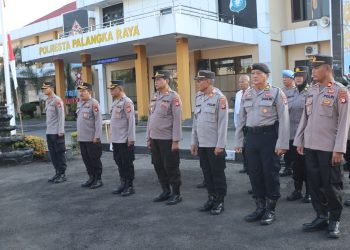 Polresta Palangka Raya menggelar apel pagi rutin yang dilaksanakan di halaman Mapolresta, Senin (21/7/2025) pukul 07.00 WIB.