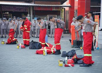 Kegiatan yang diikuti seluruh personel Rumkit Bhayangkara usai apel pagi ini, berlangsung di Halaman Gedung Presisi Rumkit Bhayangkara setempat, Rabu (30/7/2025).