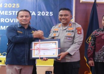Kepala KPPN Palembang Aprijon secara langsung menyerahkan penghargaan tersebut kepada Kapolres OKI AKBP Eko Rubiyanto, SH, Sik, MH yang hadir dalam kegiatan tersebut.