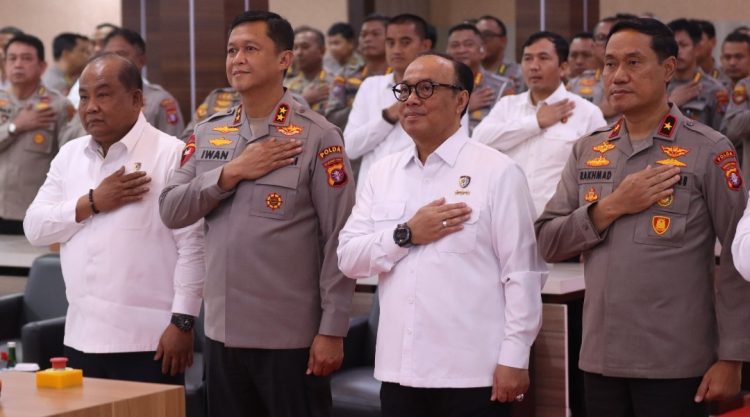 Inspektur Pengawasan Umum (Irwasum) Polri Komjen Pol Prof. Dr. Dedi Prasetyo secara resmi membuka Taklimat Awal Audit Kinerja Tahap II Tahun Anggaran 2025 di Polda Kalimantan Tengah, yang digelar di Aula Arya Dharma, Mapolda Kalteng, pada Senin (7/7/2025).