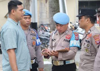 Waspers dilakukan dengan mengecek absensi atau kehadiran dan kelengkapan personel dari setiap satfung di Mapolresta Palangka Raya, Jalan Tjilik Riwut Km. 3,5, Kota Palangka Raya, Kalimantan Tengah, Rabu (16/7/2025) pagi.