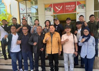 Bupati Nagan Raya Provinsi Aceh, Dr. Teuku Raja Keumangan, S.H., M.H. (TRK), menyambut langsung kedatangan puluhan tim kesehatan dari Rasuna Medical Center Jakarta di Bandara Sultan Iskandar Muda, Banda Aceh, pada Sabtu, 19 Juli 2025.