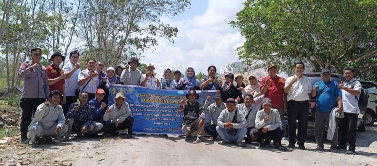 Polsek Bukit Batu jajaran Kepolisian Resor Kota (Polresta) Palangka Raya, Polda Kalteng dipercaya untuk mendampingi Program Pengawasan Sumber Daya Kelautan dan Perikanan yang dilaksanakan oleh Dinas Perikanan Kota, kamis (24/7/2025).