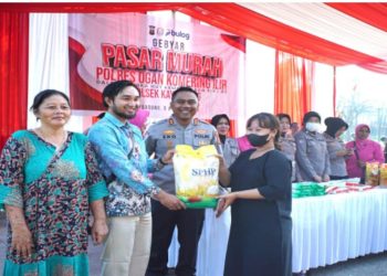Polres Ogan Komering Ilir (OKI) melaksanakan kegiatan Gebyar Pasar Murah yang digelar di Terminal Kayuagung mulai pukul 08.00 WIB. Rabu (6/8/2025).