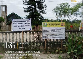 Pengerjaan proyek infrastruktur jalan kabupaten tersebut di Huta Palia Borta, Nagori Saribu Asih, Kecamatan Hatonduhan, Kabupaten Simalungun dan dikerjakan oleh PT. Cerdas Perkasa Mandiri dengan pagu anggaran mencapai Rp 1.9 Miliar lebih dan bersumber dari dana APBD Kabupaten Simalungun tahun 2025.