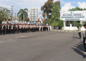 Apel kesiapan digelar di Kantor DPRD Provinsi Kalteng, Jalan S. Parman, Kota Palangka Raya, Kalimantan Tengah, yang dipimpin oleh Kabagops, Kompol Permadi selaku koordinator tugas pam, Jumat (1/8/2025) siang.