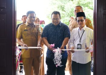 Wali Kota Sabang Zulkifli H. Adam luncurkan Program Cek Kesehatan Gratis (CKG) di Sekolah. Kegiatan kolaborasi Dinas Kesehatan dan KB, bekerja sama dengan Dinas Pendidikan dan Kebudayaan itu, digelar di Halaman SMP Negeri 2 Sabang, Senin (11/8/25).