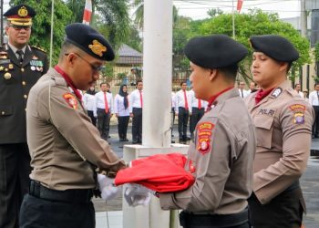 Upacara digelar pada Mapolresta Palangka Raya, Jalan Tjilik Riwut Km. 3,5, Kota Palangka Raya, Kalimantan Tengah, yang dipimpin oleh Wakapolresta, AKBP Moch. Isharyadi Fitriawan dan dihadiri oleh para Pejabat Utama (PJU), Perwira, Bintara beserta PNS Polri.
