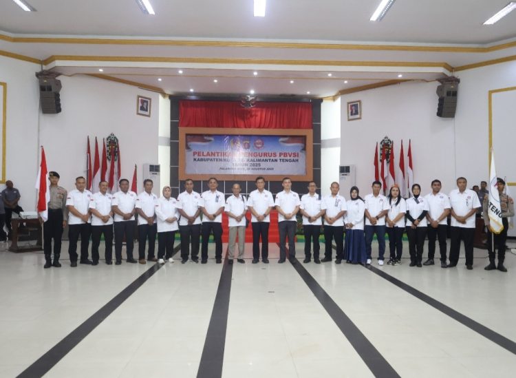 Palantikan ini berlangsung di Gedung Bhayangkara, Mapolda Kalteng, Jl. Tjilik Riwut Km.1, Kota Palangka Raya, Kamis (28/8/2025), dan dihadiri Wakapolda Brigjen Pol Dr. Rakhmad Setyadi, S.IK., S.H., M.H. sejumlah pejabat utama Polda, serta turut diikuti seluruh pengurus PBVSI Provinsi, Kab/Kota di Kalteng.