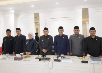 DPRD Kota Makassar resmi mengesahkan APBD Perubahan (APBD-P) 2025 sebesar Rp5,128 triliun melalui rapat paripurna yang dipimpin Ketua DPRD Supratman, Kamis (4/9/2025).