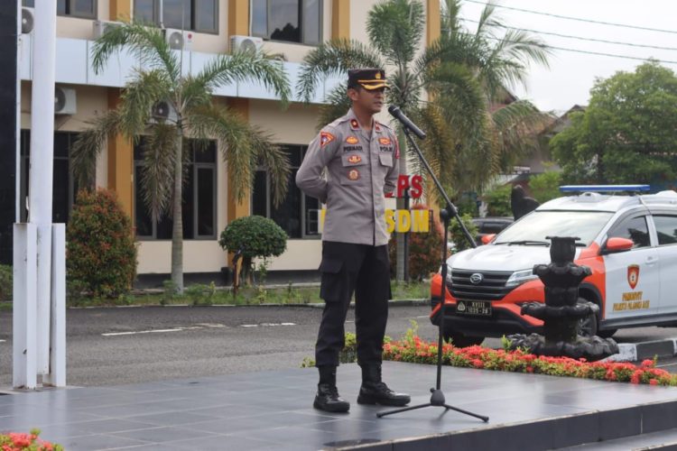 Apel dipimpin oleh Kabagops Polresta Palangka Raya, Kompol Permadi, yang diikuti oleh para perwira, personel gabungan fungsi, serta satuan tugas terkait.
