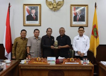 Tim pokja VI PKDN Sespimti dibawah pimpinan Ketua Tim Irjen Pol Abioso Seno Aji, S.IK., M.H. melaksanakan visit ke Kantor DPRD Kalteng, yang berlokasi di Jl. S. Parman, Kota Palangka Raya. Selasa (9/9/2025).