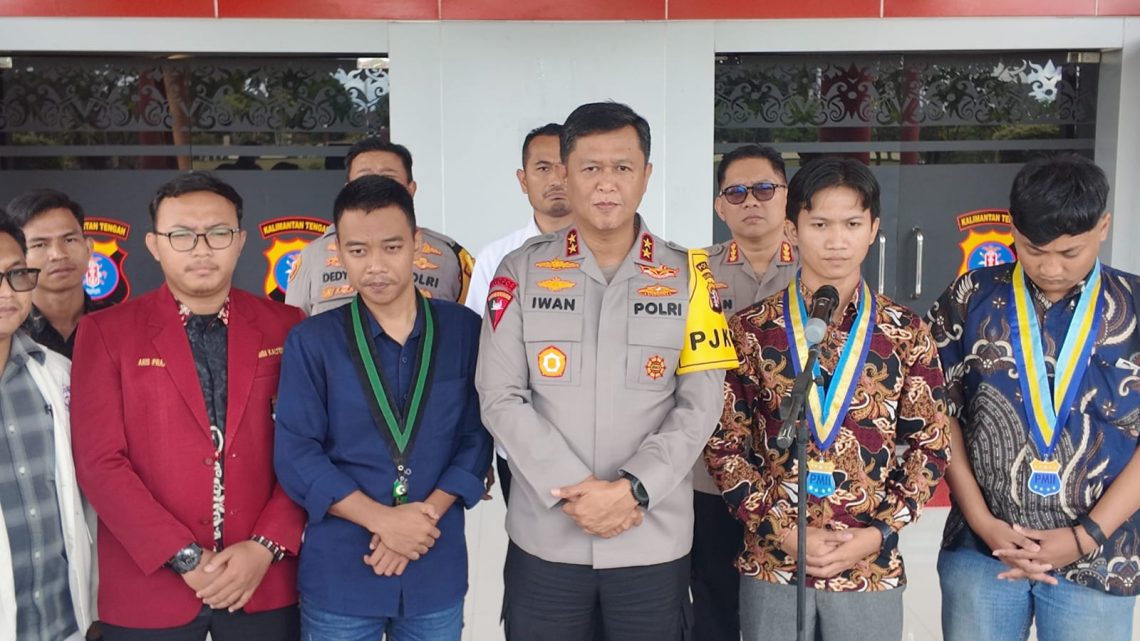 Kepala Kepolisian Daerah Kalimantan Tengah (Kapolda Kalteng) Irjen Pol Iwan Kurniawan, S.IK., M.Si. , menerima kunjungan silaturahmi dari aliansi Cipayung Plus di Lobi Mapolda setempat, Jl. Tjilik Riwut Km.1, Kota Palangka Raya, Rabu (10/09/2025).