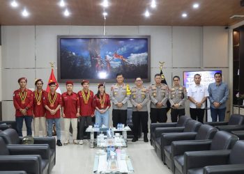 Kepala Kepolisian Daerah Kalimantan Tengah (Kapolda Kalteng), Irjen Pol Iwan Kurniawan, menerima audiensi Perhimpunan Mahasiswa Katolik Republik Indonesia (PMKRI) Cabang Palangka Raya di Lobi Mapolda setempat, Rabu (10/09/2025).