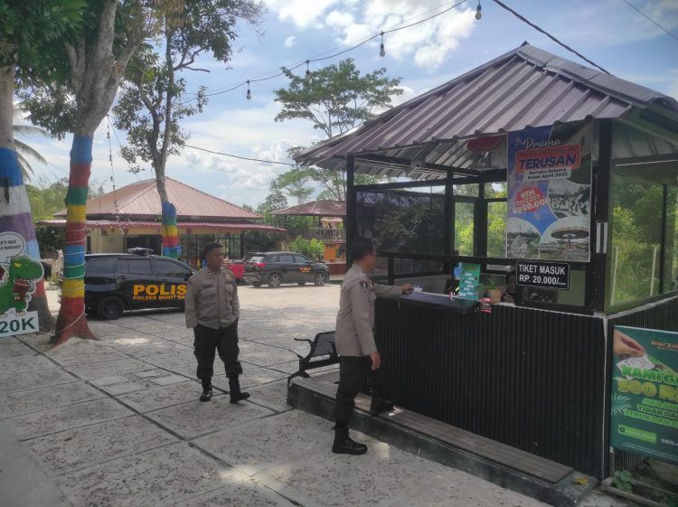 Polsek Bukit Batu Polresta Palangka Raya Polda Kalteng melaksanakan patroli dan pemantauan di sejumlah objek wisata di wilayahnya, Minggu (14/9/2025).