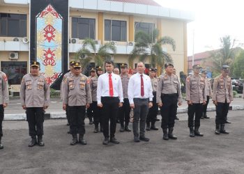 Wakapolresta Palangka Raya AKBP Moch. Isharyadi Fitriawan, S.I.K., M.M. memimpin apel pagi personel Polresta Palangka Raya pada Senin (15/9/2025), dengan memberikan sejumlah arahan penting terkait pelaksanaan tugas ke depan.