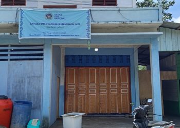 Dapur yang dikelola Yayasan Insan Mandiri Berkemajuan di Jalan Pancasila, Pasar Bukit Sion, Desa Onolimbu, Kecamatan Lahomi, mendadak tidak beroperasi. Senin (15/09/2025).