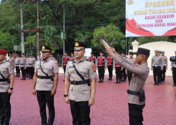 Polres Nagan Raya melaksanakan serah terima jabatan (Sertijab) pada Jumat, 19 September 2025 pukul 14.00 WIB. Sertijab dipimpin oleh Kabag Ops Polres Nagan Raya, Kompol Rafi Darmawan, S.E., M.Si., mewakili Kapolres Nagan Raya AKBP Dr. Benny Bathara, S.I.K., M.I.K.