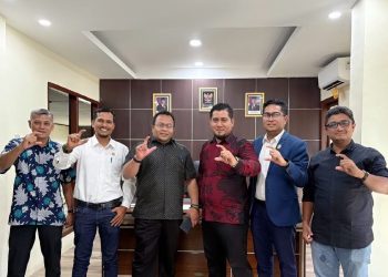 Wali Kota Sabang, Zulkifli H Adam, menegaskan komitmennya terhadap keterbukaan informasi publik saat melakukan audiensi ke Kantor Komisi Informasi Aceh (KIA).