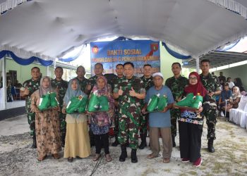 Pangdam XXII/Tambun Bungai Mayjen TNI Zainul Arifin, S.A.P., M.Sc.,melaksanakan kegiatan vicon baksos kesehatan TNI dalam Rangka HUT ke 80 TNI Tahun 2025, yang dilaksanakan di Rumkit TNI AD Palangkaraya. Minggu (21/9/25).