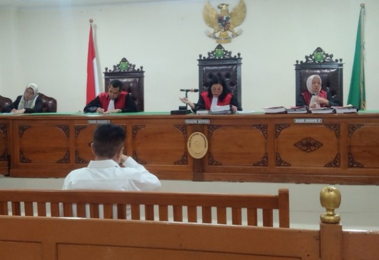 Sidang pembacaan putusan terhadap terdakwa Annar Salahuddin Sampetoding dalam kasus uang palsu batal digelar di Pengadilan Negeri (PN) Sungguminasa, Kabupaten Gowa, Rabu (24/9/2025).