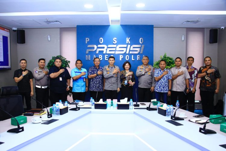 Kegiatan tersebut diselenggarakan dengan mengusung tema Strategi Polri Presisi Menuju Pelayanan Publik yang Prima dan Anti-Korupsi. Kegiatan ini dipimpin oleh Brigjen Pol Dr. Indarto, S.H., S.Sos., S.I.K., M.Si., selaku Wakaposko Presisi.