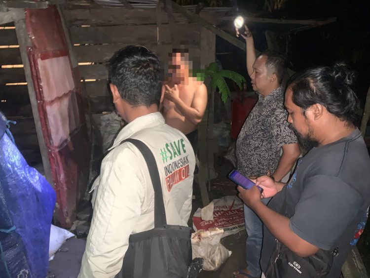 Polsek Rakumpit Polresta Palangka Raya berhasil mengungkap dugaan tindak pidana penggelapan pupuk yang terjadi di Afdeling VI PT. Mitra Agro Persada Abadi (MAPA), Jalan Tumbang Talaken Km. 82, Kelurahan Mungku Baru, Kecamatan Rakumpit, Kamis (25/9/2025).