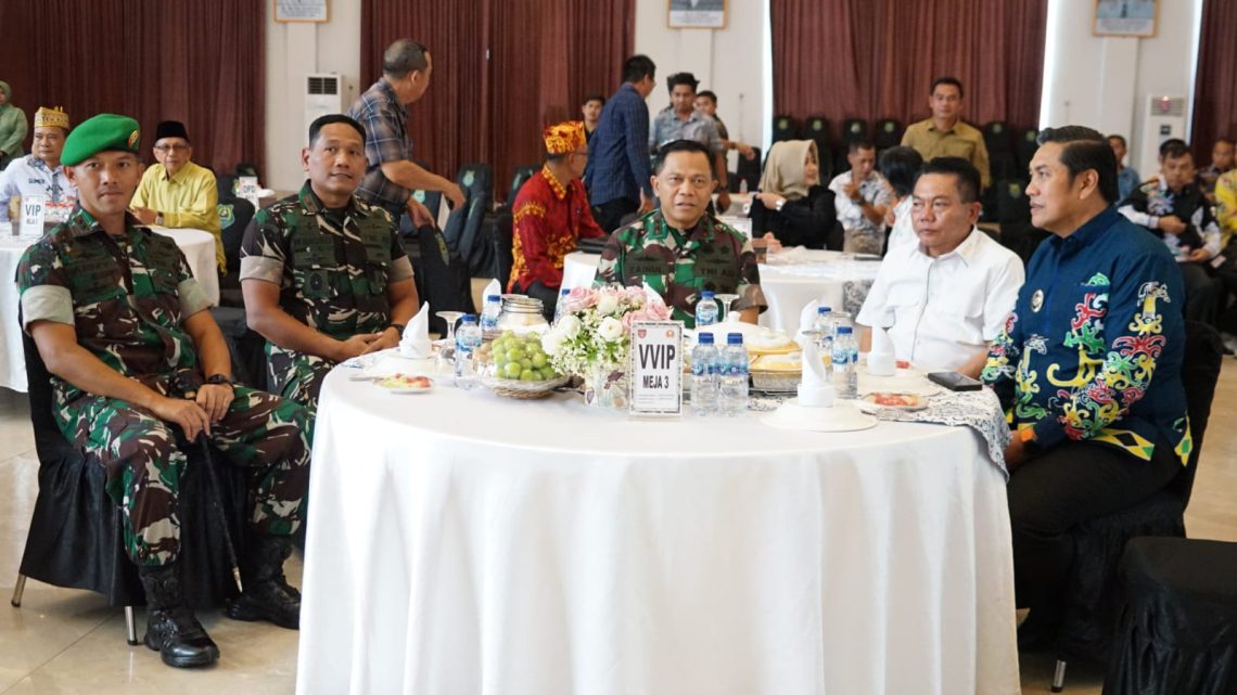 Panglima Komando Daerah Militer (Pangdam) XXII/Tambun Bungai Mayjen TNI Zainul Arifin, S.A.P., M.Sc., melakukan kunjungan kerja ke Kabupaten Kapuas, Kalimantan Tengah, Sabtu 27/9/2025.
