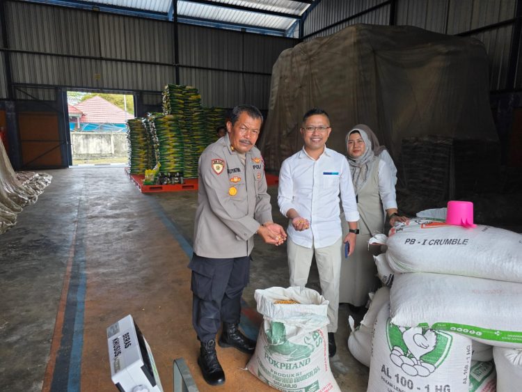 Kegiatan berlangsung di Gudang Bulog Kanwil Kalteng, dengan dipimpin langsung oleh Kabag SDM Polresta Palangka Raya, Kompol Suyatno, beserta personel Bag SDM