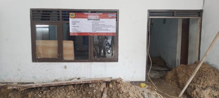 Renovasi Kantor Desa Citeureup Dana Bantuan Keuangan Infrastruktur Desa Tahun 2025. (Foto. Dok: RH/Mitrapolri.com)