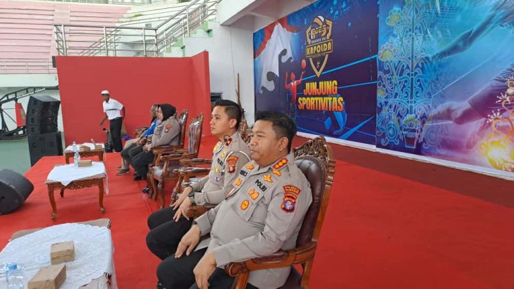 Tim bola voli Polresta Palangka Raya menunjukkan performa gemilang dalam ajang Volleyball Tournament Kapolda Kalteng Cup 2025.
