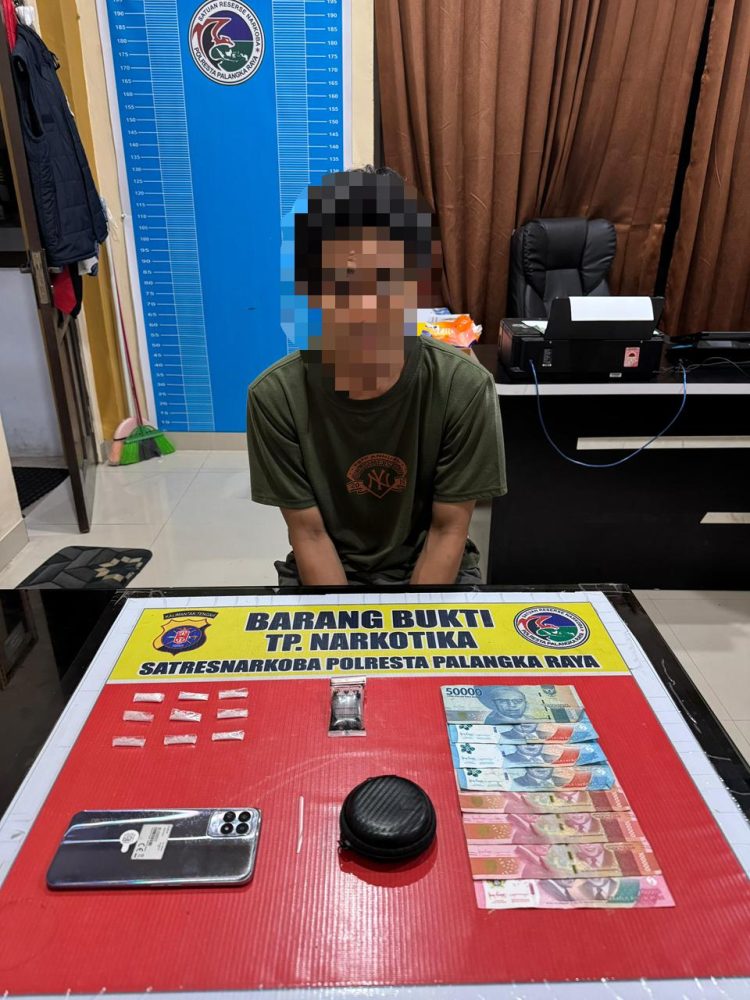 Kali ini, seorang pria berinisial M (37) berhasil diamankan bersama barang bukti sabu seberat kurang lebih 2,32 gram, Senin (29/9/2025).