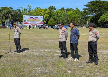 Apel kesiapan digelar di Kantor Wali Kota Palangka Raya, Jalan Tjilik Riwut Km. 5, Kota Palangka Raya, Kalimantan Tengah, yang dipimpin oleh Kabagops, Kompol Permadi selaku koordinator tugas pam, Rabu (1/10/2025) pagi.