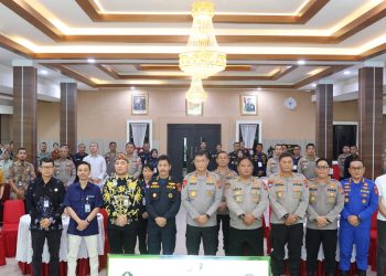 Kapolda Kalimantan Tengah Irjen Pol Iwan Kurniawan, S.IK., M.Si. , secara langsung membuka kegiatan rapat kerja teknis (Rakernis) fungsi Kedokteran dan Kesehatan (Dokkes) Tahun Anggaran 2025 bertempat di Aula Arya Dharma, Mapolda setempat, Kamis (2/10/25).