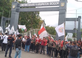 Aksi unjuk rasa yang dilakukan oleh NGO bersatu Kabupaten Bogor mengagetkan seluruh Forkompinda dan DPRD Bogor. Aksi damai tersebut dilakukan pada kamis 02/10/2025 mendapat perhatian dari masyarakat Kabupaten Bogor.