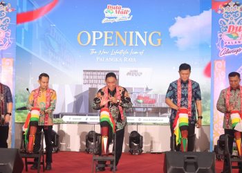 Peresmian ini ditandai pemotongan pita oleh Wakil Gubernur Kalimantan Tengah, H. Edy Pratowo, mewakili Gubernur H. Agustiar Sabran, bersama sejumlah forkopimda dan petinggi Duta Mall Palangka Raya. Jumat (3/10/2025).