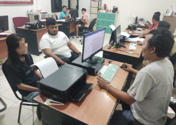 Dua tersangka merupakan seorang pria berinisial RN (30), warga Kecamatan Baturraden, Banyumas dan seorang wanita inisial TAN (30), warga Kota Tegal. Keduanya kini telah diamankan untuk menjalani proses hukum lebih lanjut di Mapolresta Banyumas.