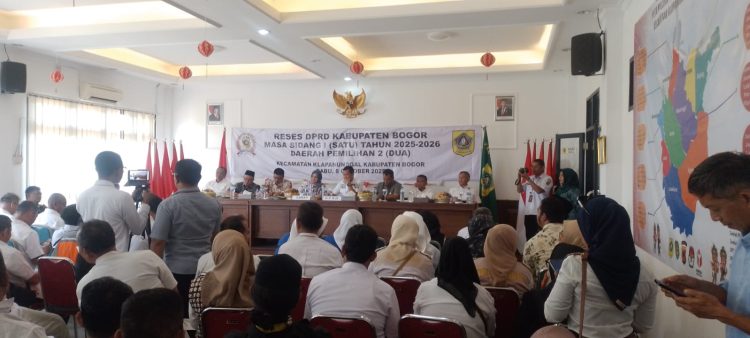 Reses DPRD Kabupaten Bogor  Masa Sidang I Tahun 2025 - 2026 Daerah Perwakilan ( Dapil 2 ) Kecamatan Klapanunggal Kabupaten Bogor. (Foto. Dok: RH / Mitrapolri.)